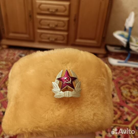 Шапка из овчины желтая 1992 г.в огранич.выпуск