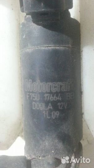 Бачок омывателя лобового стекла Ford Explorer 200