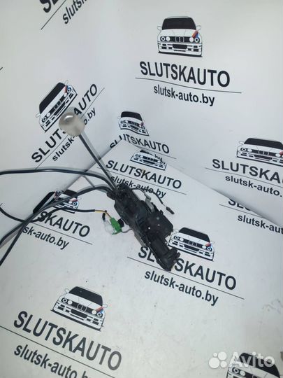 Замок двери передней левой Mercedes-Benz E-Класс