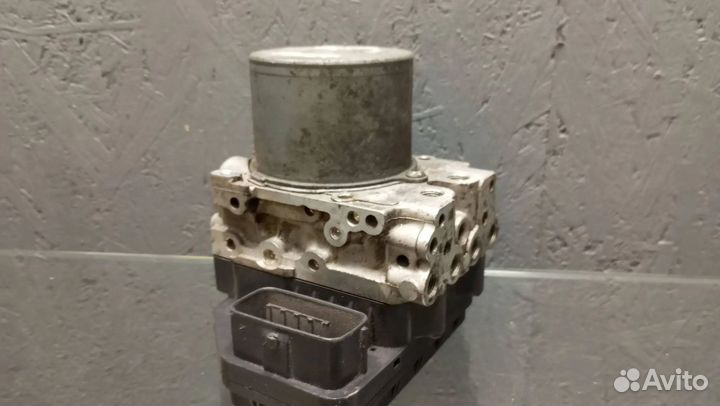 Блок абс, 1338009740 Lexus IS 220D-250-350 2006-2013 года