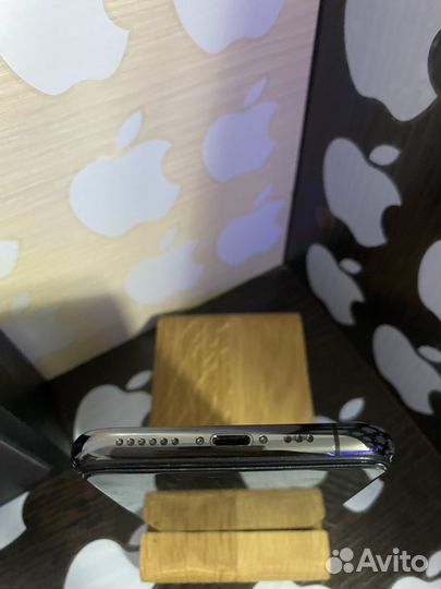 iPhone 11 Pro, 64 ГБ
