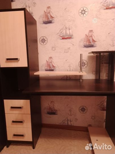 Компьютерный стол