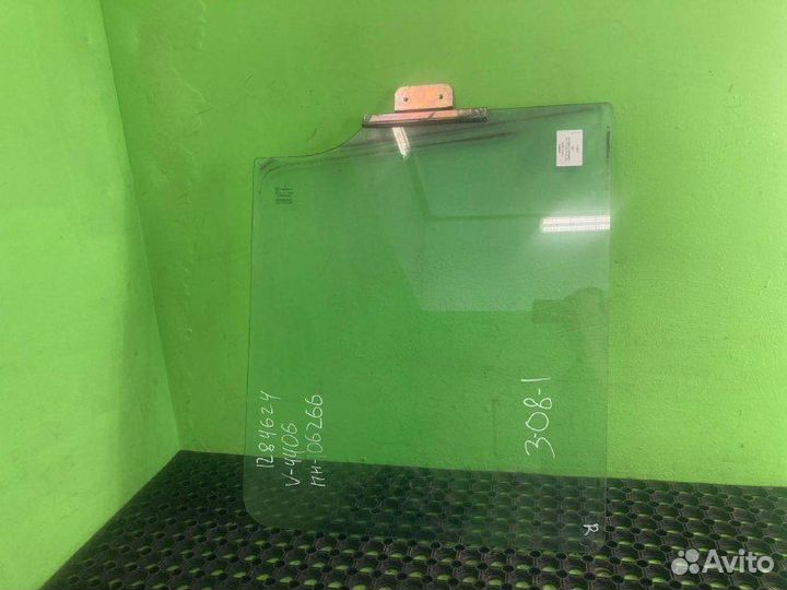 Стекло двери DAF XF105