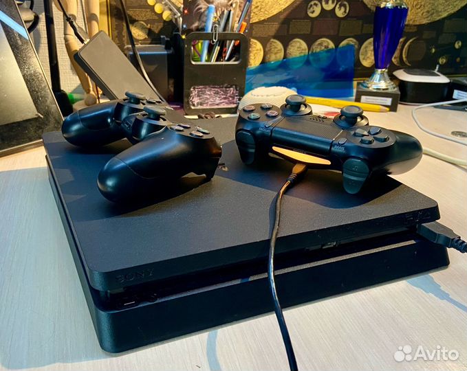 Sony playstation 4 slim