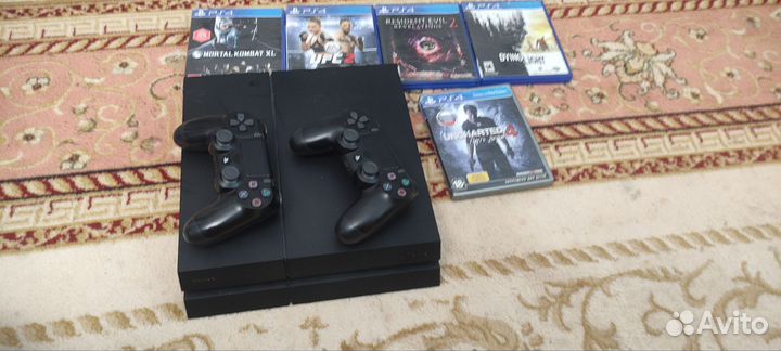 Sony playstation 4 slim