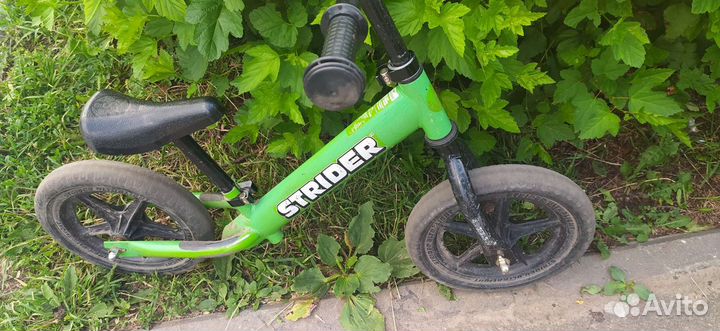 Самокат. Беговел strider 12
