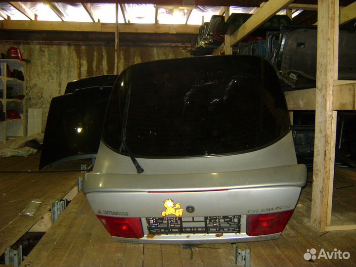 Крышка багажника Митцубиси Каризма хэтчбек Carisma