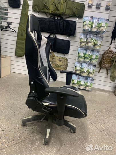 Игровое Кресло Белое с механизмом Лежания