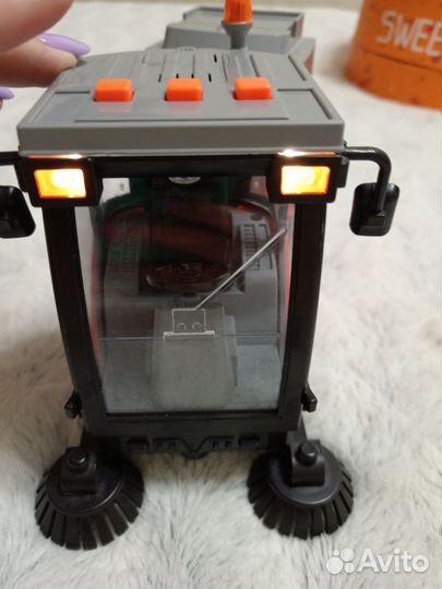 Детская машинка уборщик