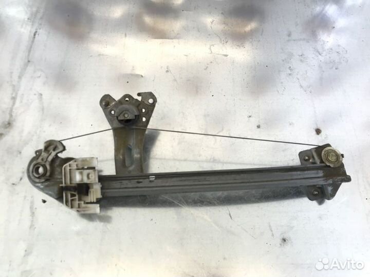 Стеклоподъемник механический задний левый Peugeot