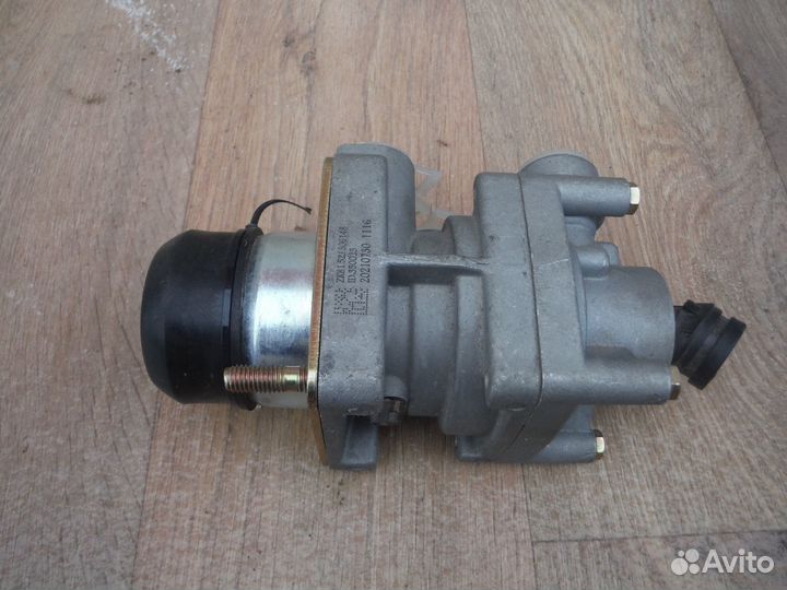 Кран клапан тормозной главный shacman 2022