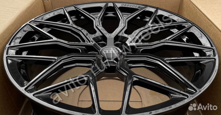 Кованые диски Audi Q7 R21 наличие
