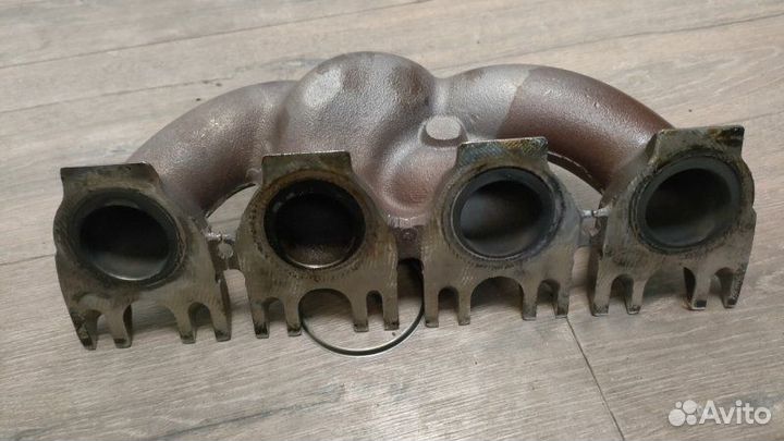 Выпускной коллектор левый Mercedes Amg Gt 63S 4