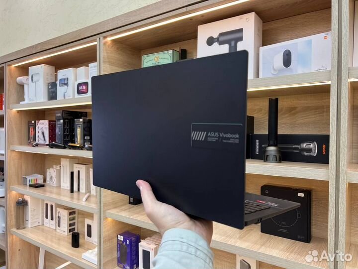 Asus Vivobook GO 15 16/512 R57520U