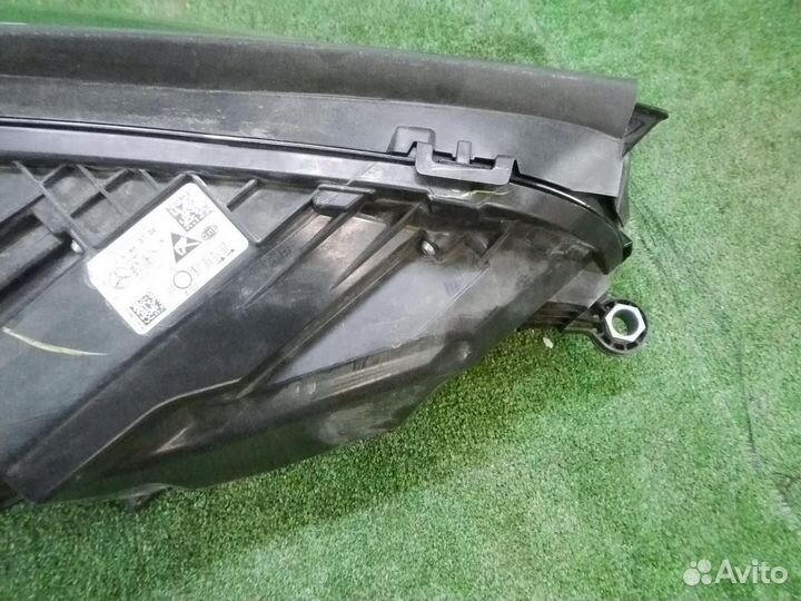 Фара левая Mercedes-Benz GLE