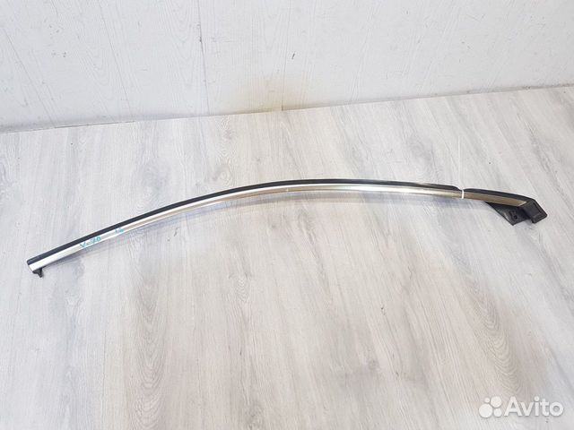 Молдинг рамки передней правой двери Volvo V70 2007