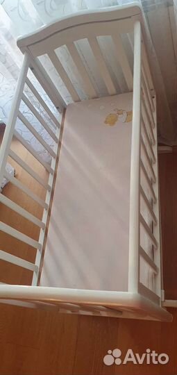 Кровать с маятником