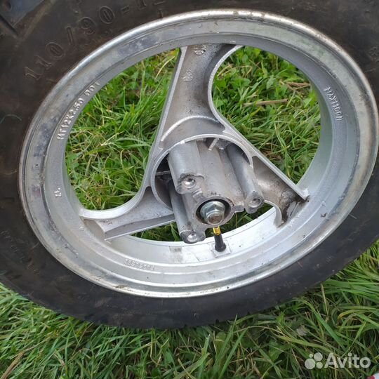 Колесо от скутера r12