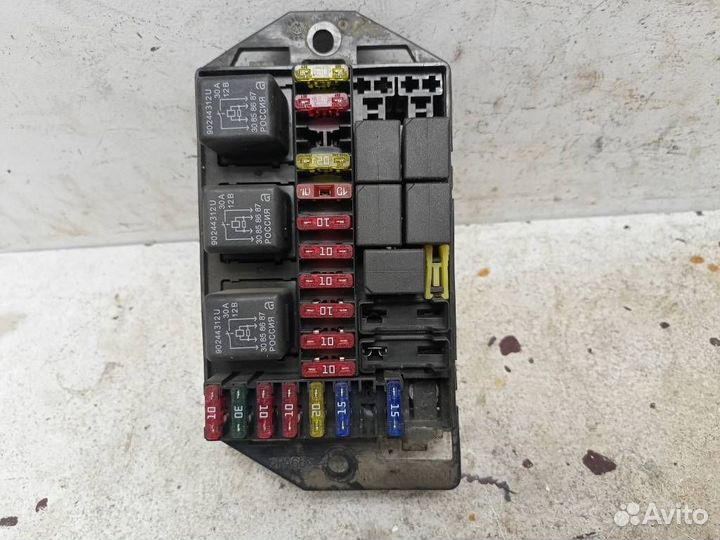 Блок предохранителей Chevrolet Spark 2 M200
