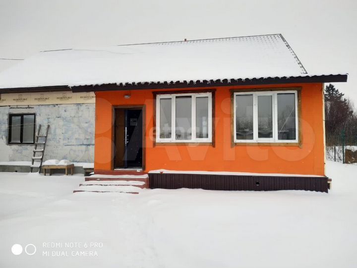 Дом 200 м² на участке 8 сот.