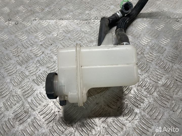 Расширительный бачок Lexus CT (1)