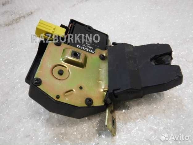 Замок багажника Вольво C70 1