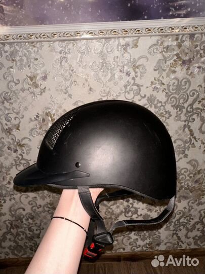 Шлем для конного спорта