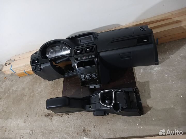 Панель торпеда priora 2