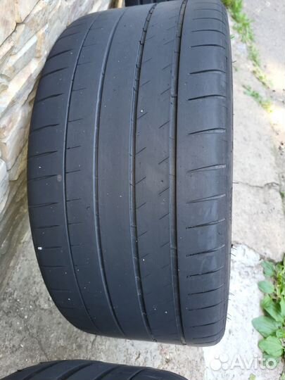 Michelin Pilot Sport 4 S 225/40 R19 и 255/35 R19 93Y