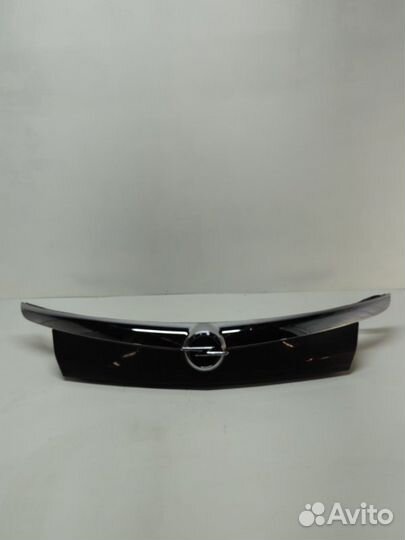 Накладка двери багажника Opel Insignia 2008-2016