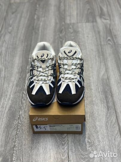 Кроссовки Asics