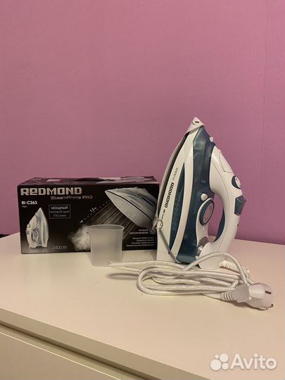 Утюг Redmond Новый