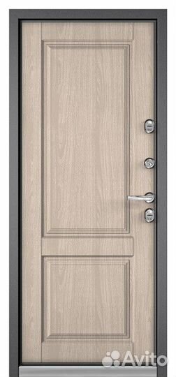 Дверь входная уличная