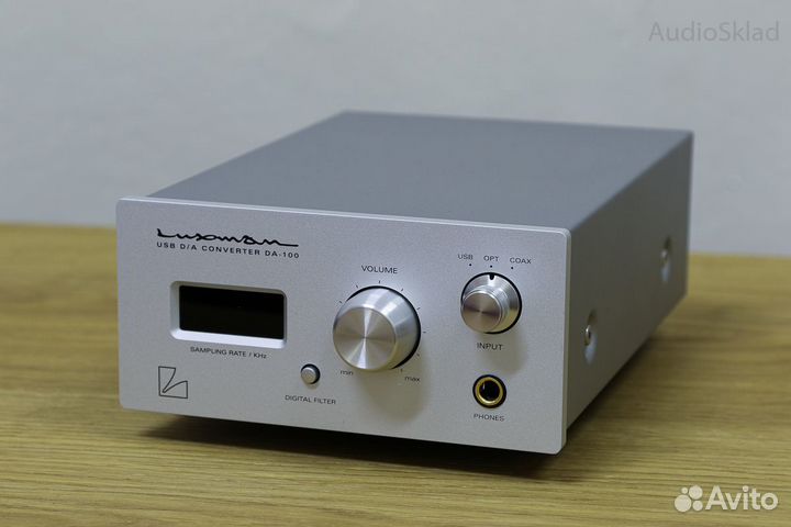 Цифро-аналоговый преобразователь Luxman DA-100