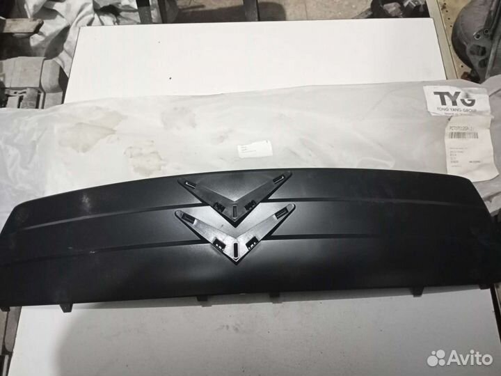 Решетка радиатора Citroen C2