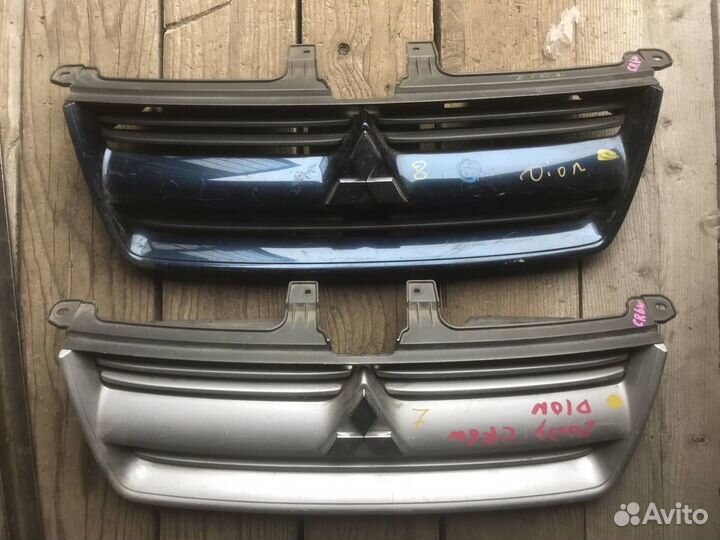 Решетка радиатора Mitsubishi Dion