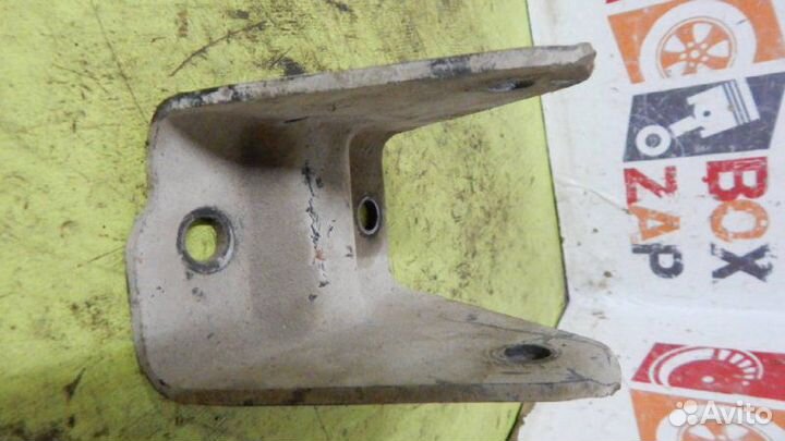 Кронштейн Mitsubishi Galant 2.4 4G64 2003