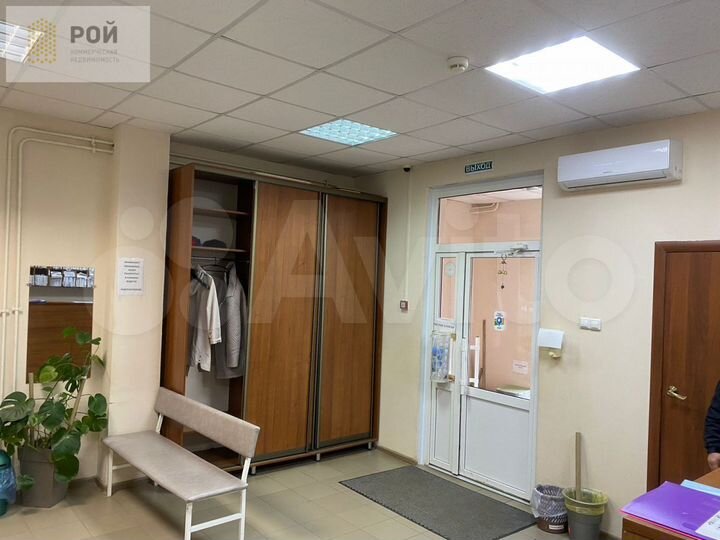 Помещение 127,8 кв.м. Летчиков 9