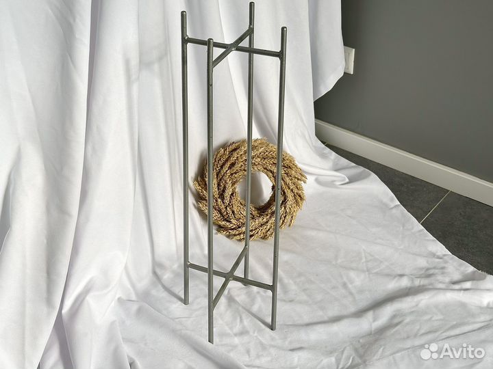 Подставка для цветов напольная металлическая