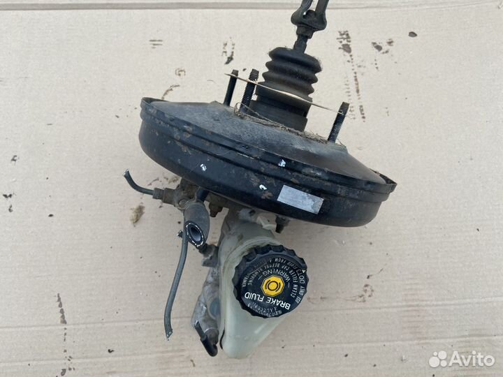 Вакуумный усилитель Toyota corolla Е100