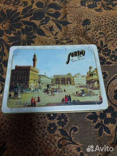 Жестяные банки коробки