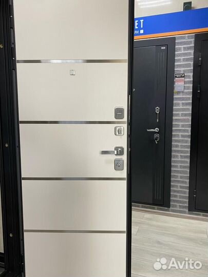 Дверь металлическая Dorston Titan