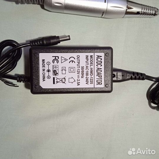 Аппарат для маникюра и педикюра с пылесосом