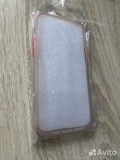 Чехол на iPhone