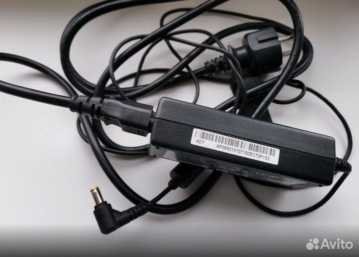 Блок питания для ноутбука Lenovo. 19V и 3,42A.Ориг