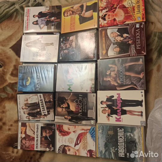 Видео кассеты,диски