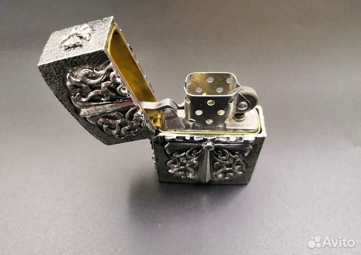 Зажигалка бензиновая 