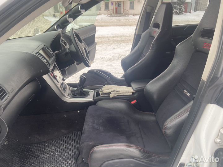 Сиденья recaro subaru impreza wrx sti grb