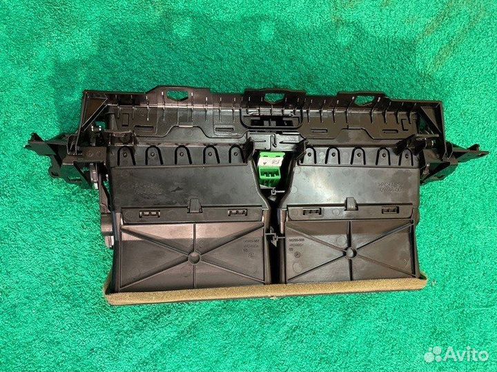 Дефлектор воздушный передний Land Rover Discovery