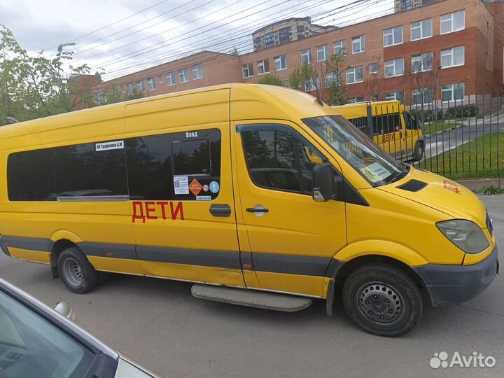 Mercedes-Benz Sprinter микроавтобус, 2013